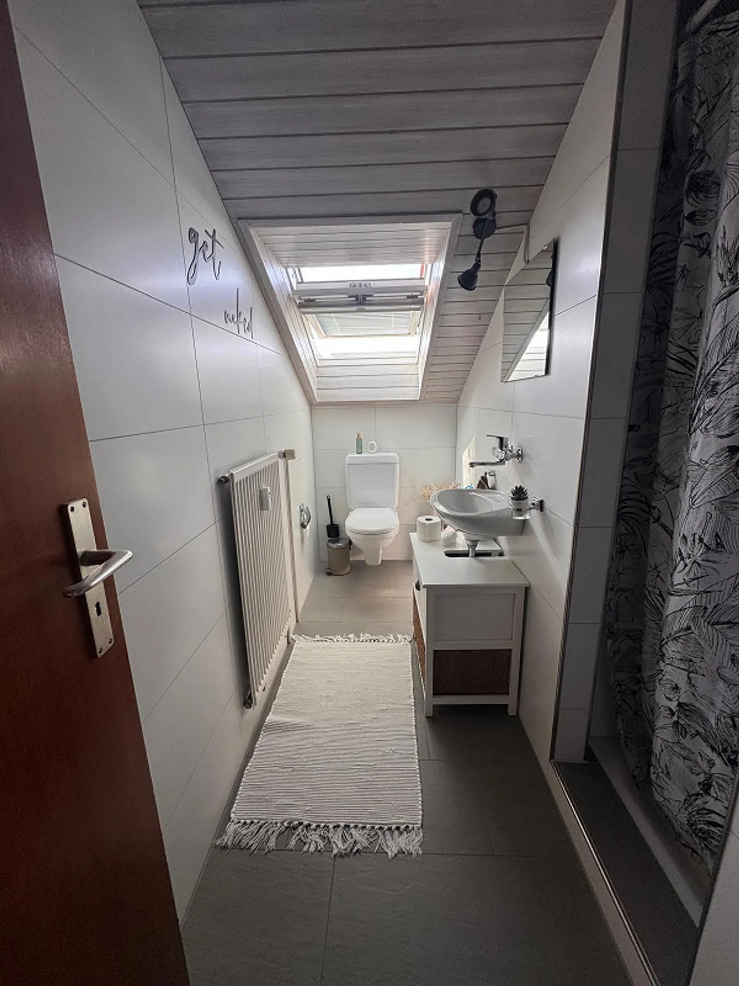 Heimelige Dachwohnung mit Cheminée - Foto 6 von 11