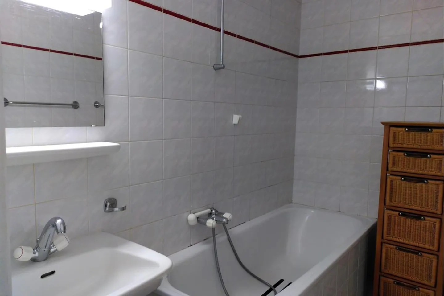 Appartamento ammobiliato in affitto - Foto 4 di 5