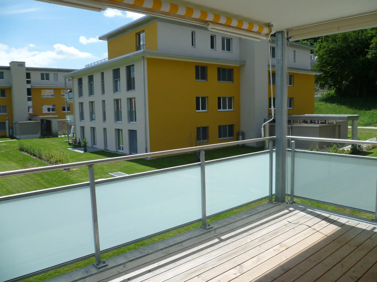 GRAND APPARTEMENT FAMILIAL DANS LE GREEN - Photo 3 sur 9