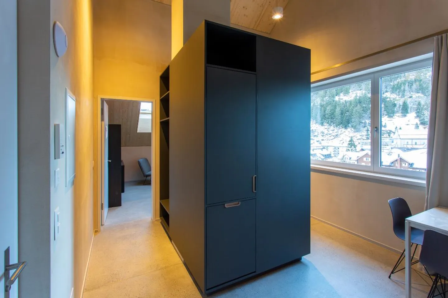 Modern Studio - Schneestock - Photo 3 of 6