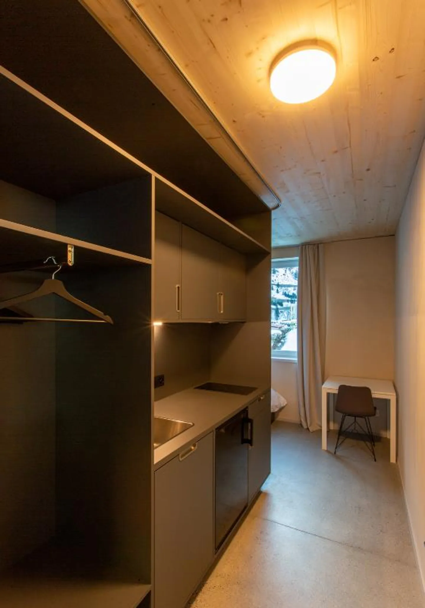 Modern Studio - Schneestock - Photo 4 of 6