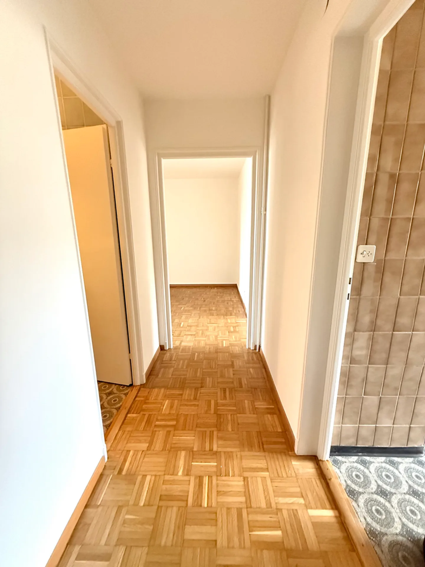 Appartement de 2.5 pièces au 2ème étage à louer - Photo 2 sur 10