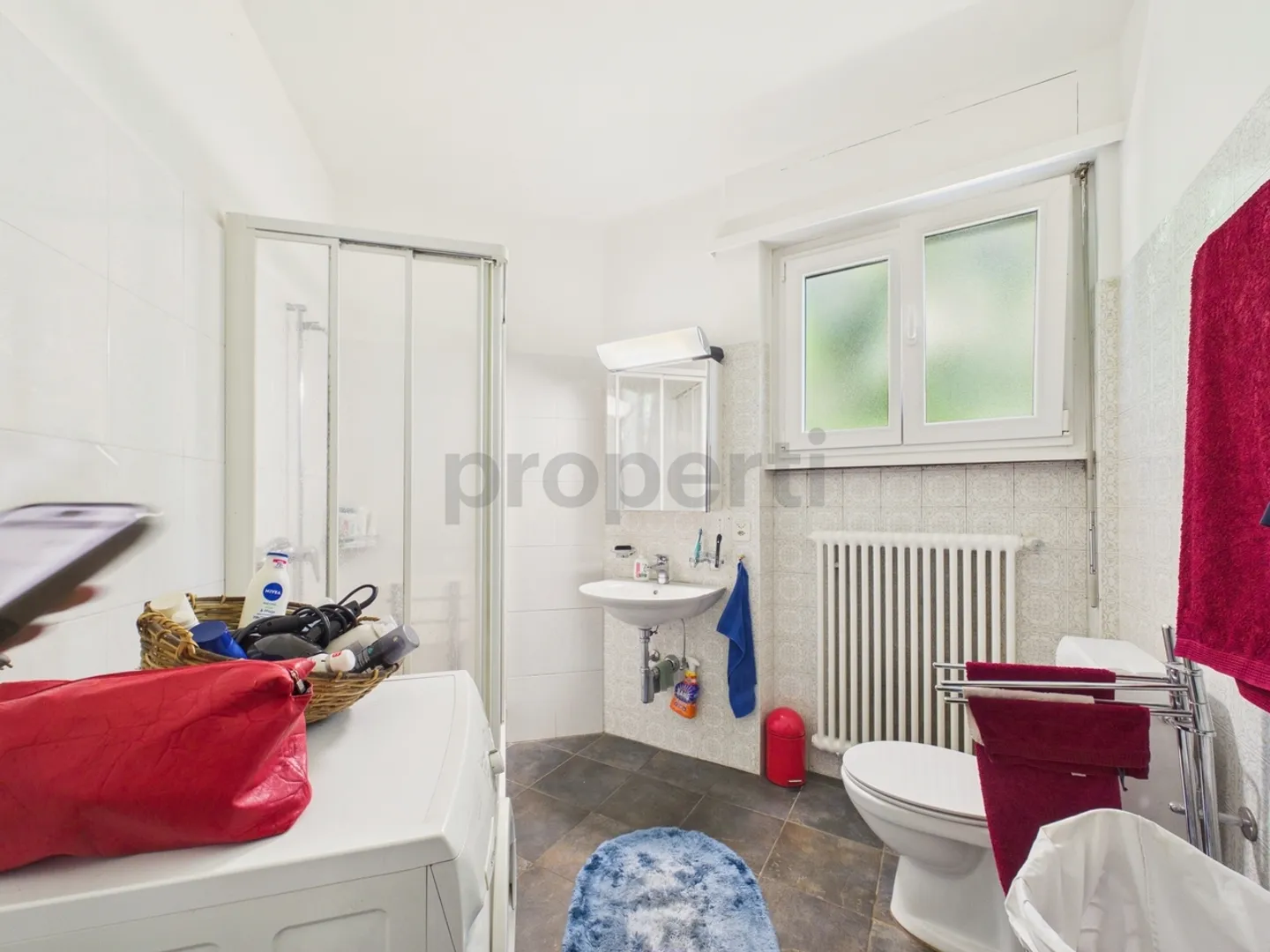Maison avec piscine chauffée et vue sur la rivière - Photo 9 sur 13