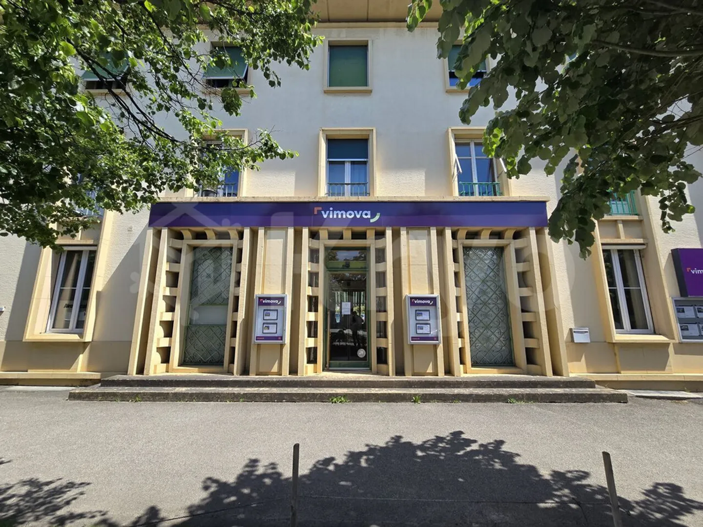 Gewerbefläche zu vermieten - Büro im Stadtzentrum von Aigle - Foto 1 von 9