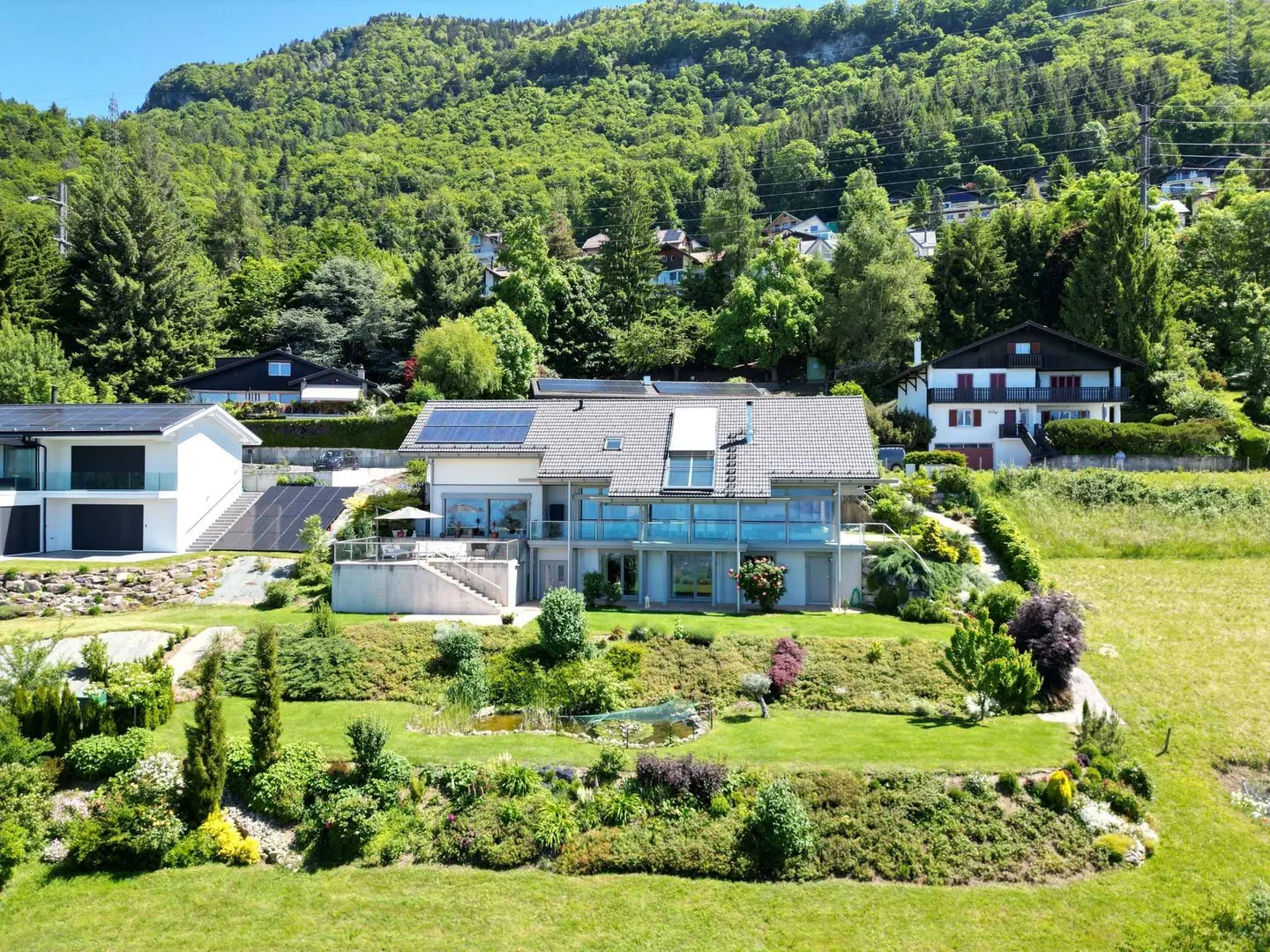 Exceptional Villa with Lake View - Photo 1 of 13