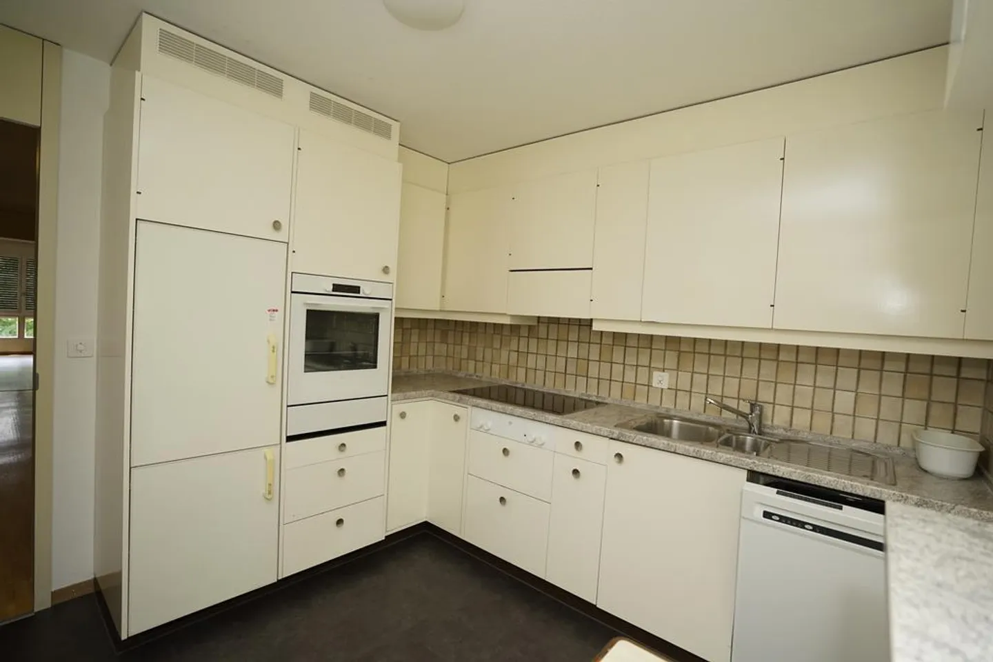 Appartamento spazioso cerca nuovo inquilino! - Foto 1 di 9