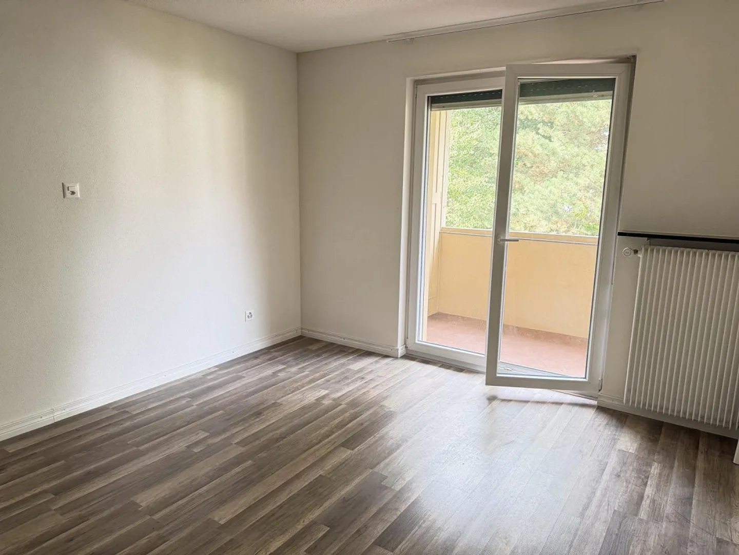 Renovierte Wohnung mit Garten - Foto 4 von 12