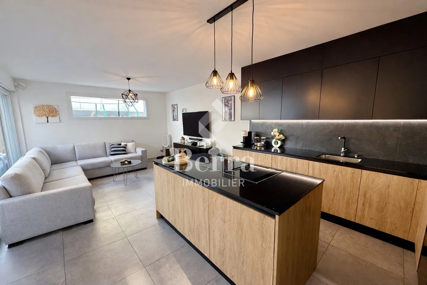 Immense terrace & superior finishes - Photo 4 of 15