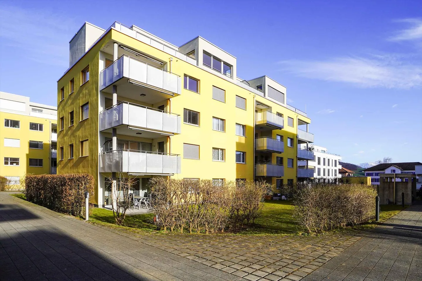 Modern und ruhiges Wohnen in schönem Quartier! - Foto 1 von 11