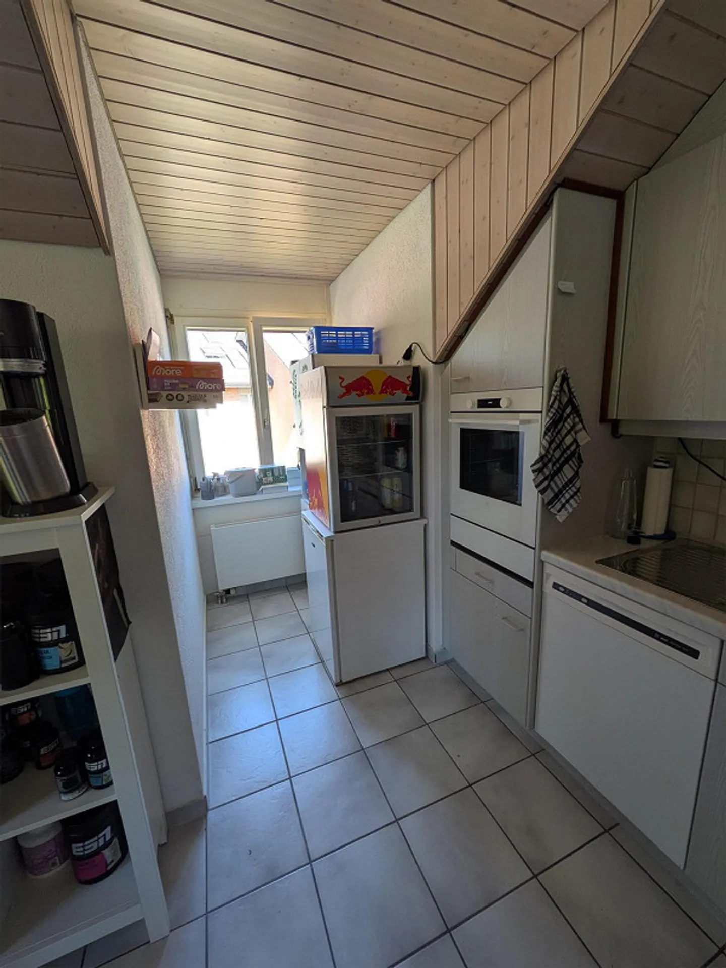Charmante, spacieuse appartement sous les combles cherche locataire! - Photo 2 sur 13