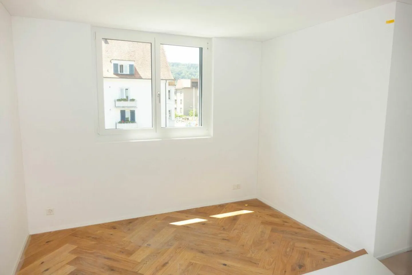 Moderne Wohnung in Zürich - Foto 3 von 8