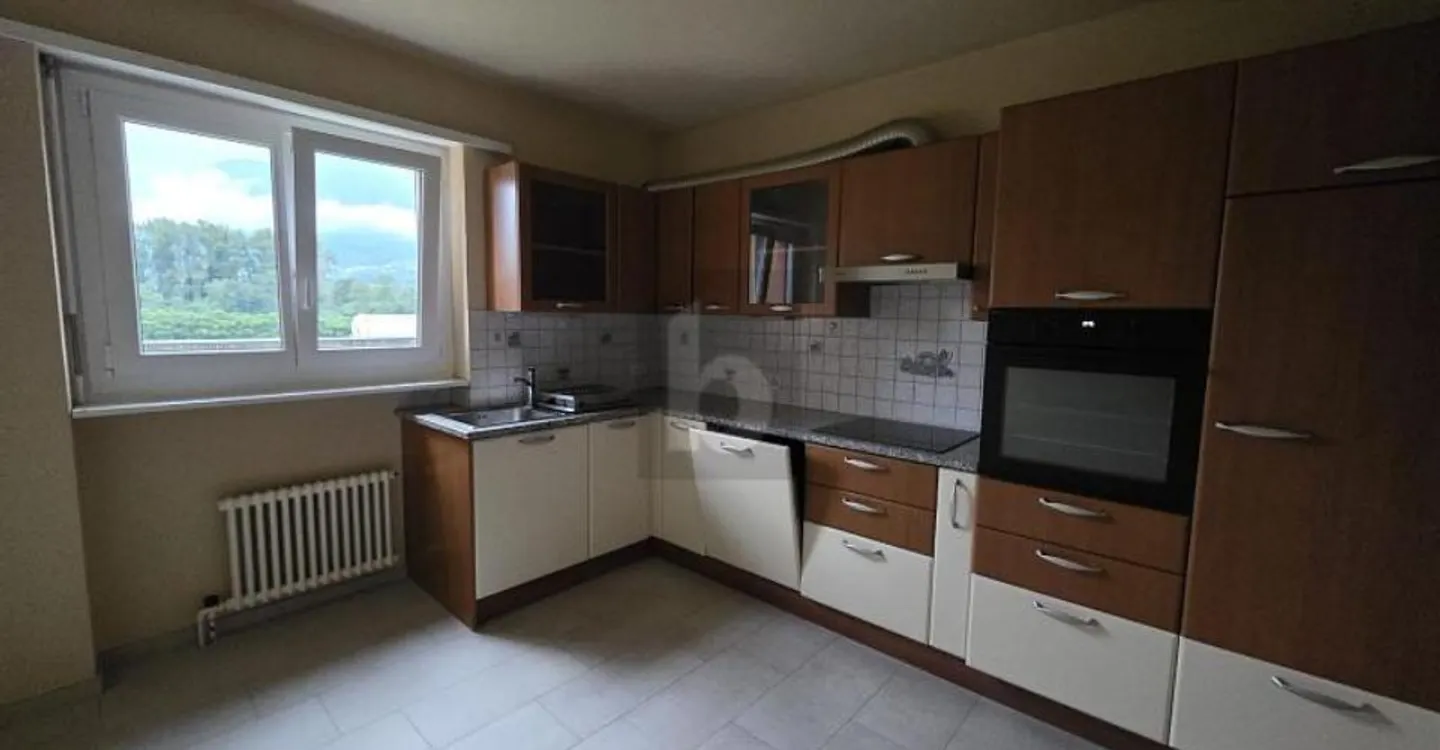 Appartement rénové à Quartino - Photo 1 sur 5