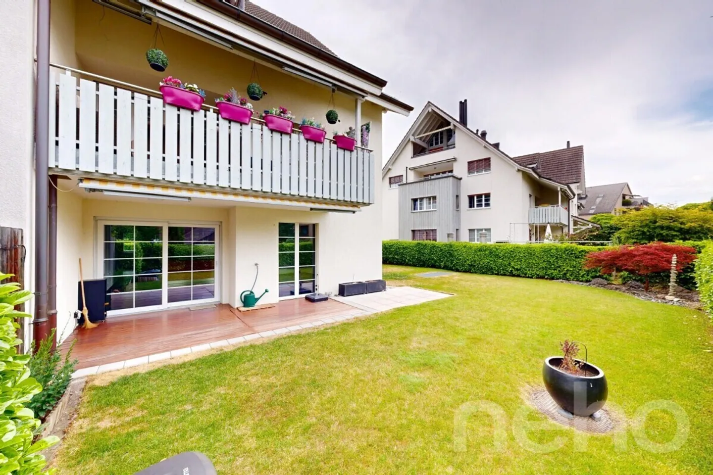 Gartenwohnung mit Premium-Ausstattung - Foto 2 von 12