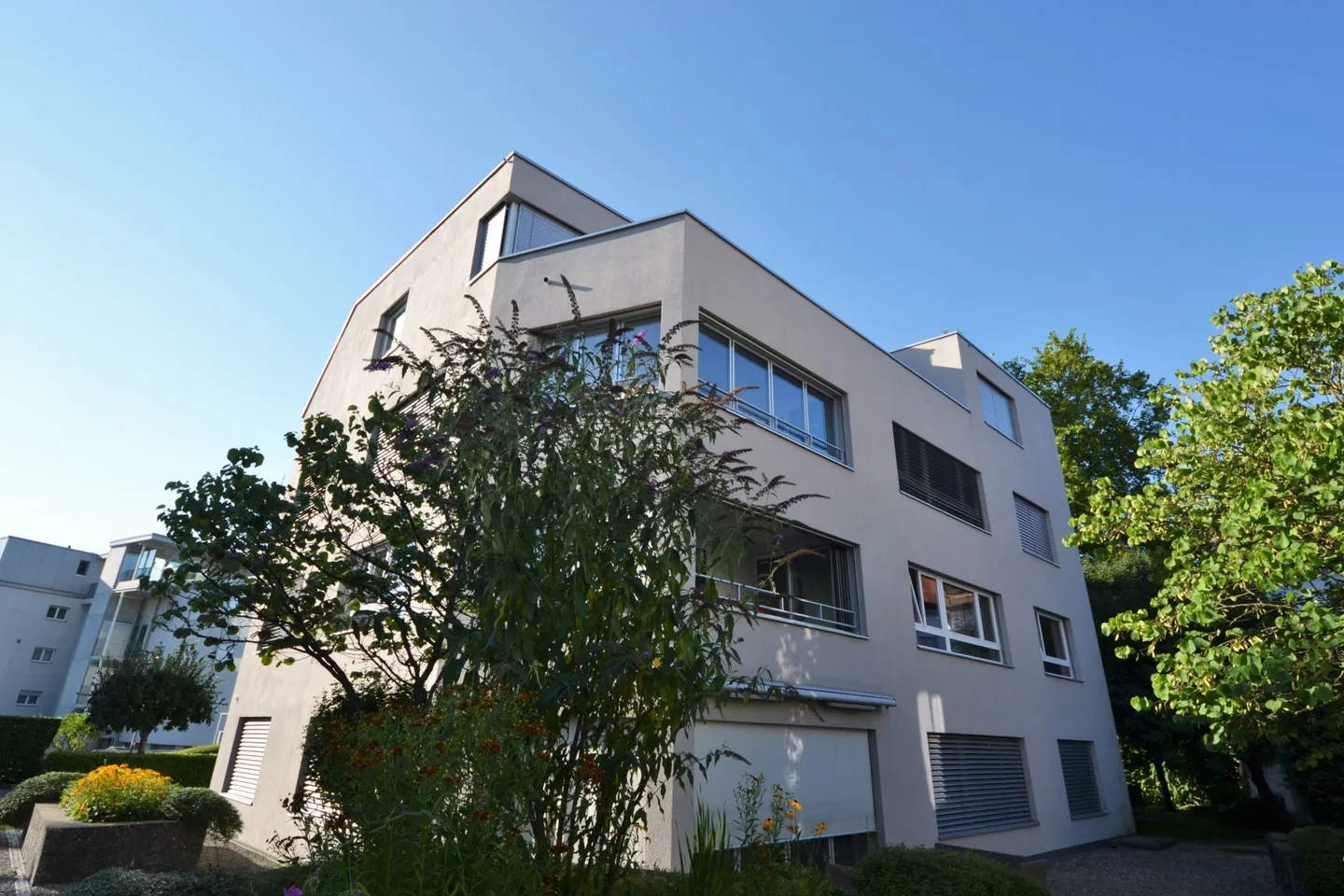 Central and modern 3.5-room apartment in Stäfa - Photo 1 of 9