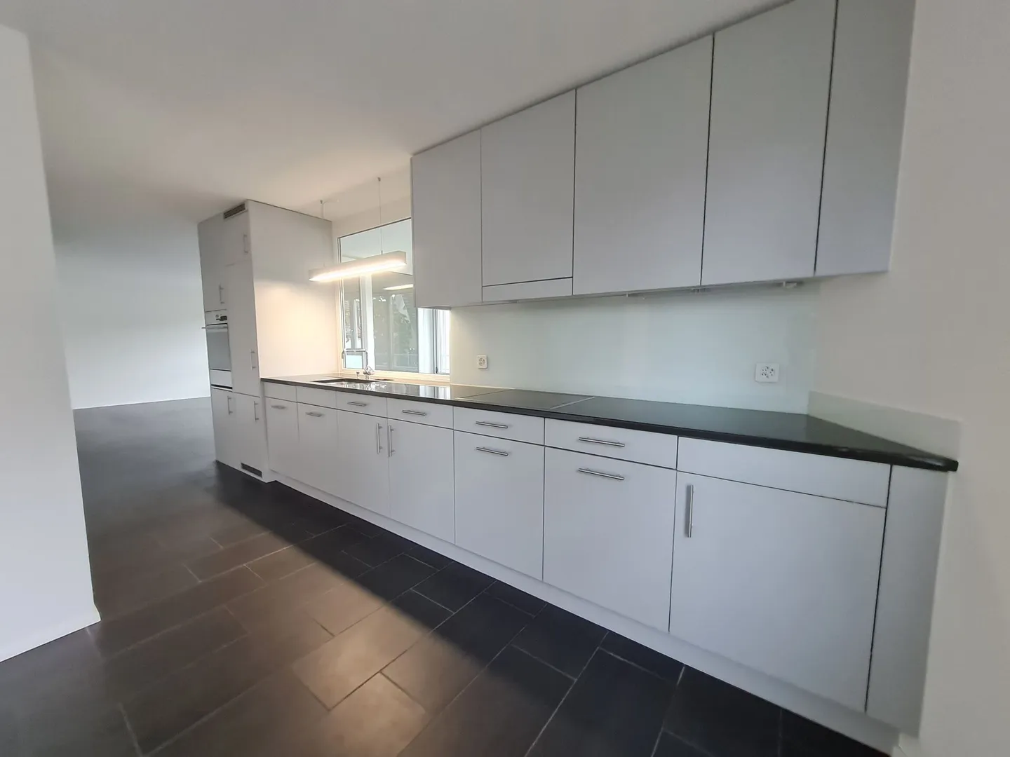 Central and modern 3.5-room apartment in Stäfa - Photo 2 of 9