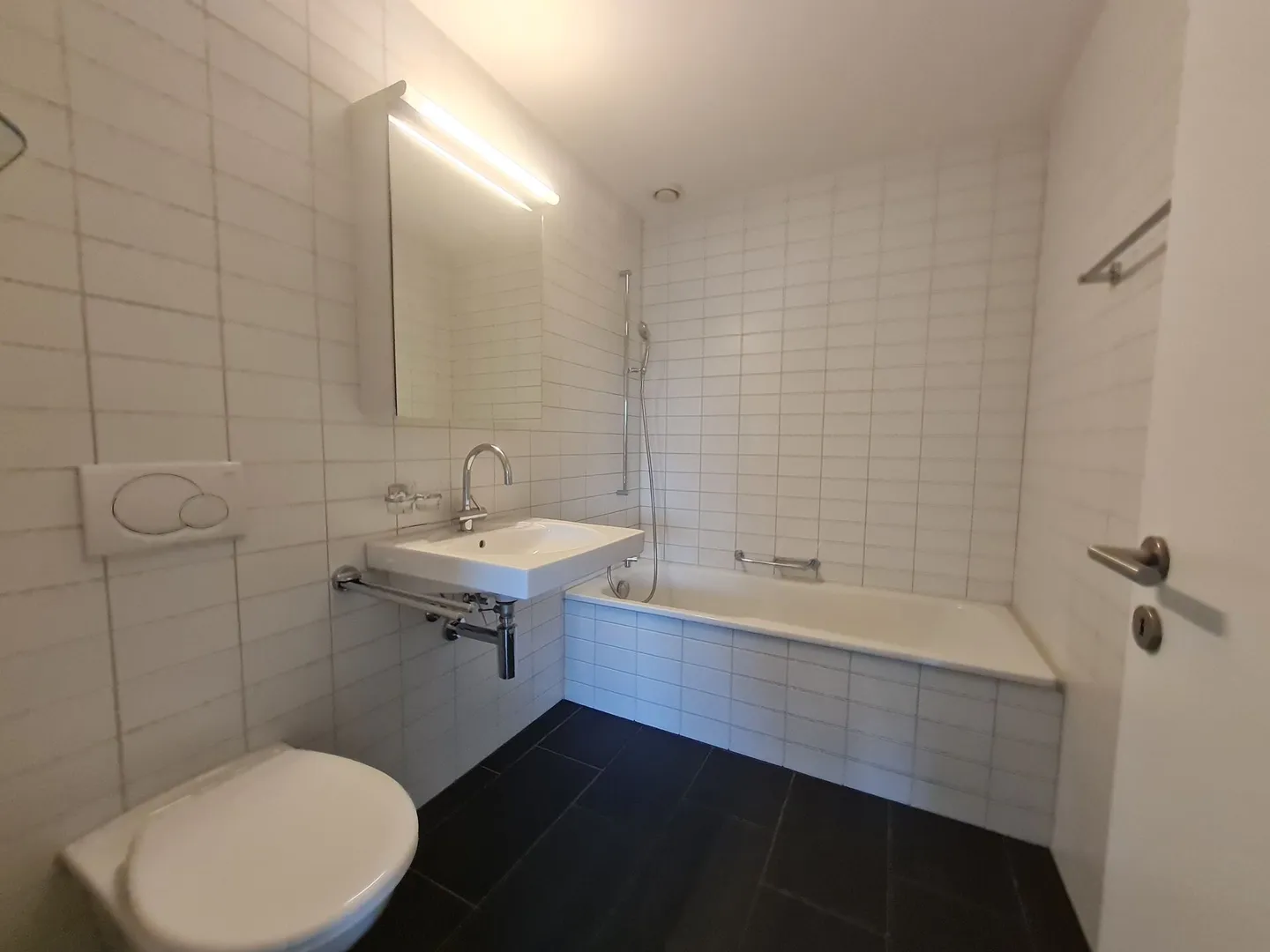 Central and modern 3.5-room apartment in Stäfa - Photo 5 of 9