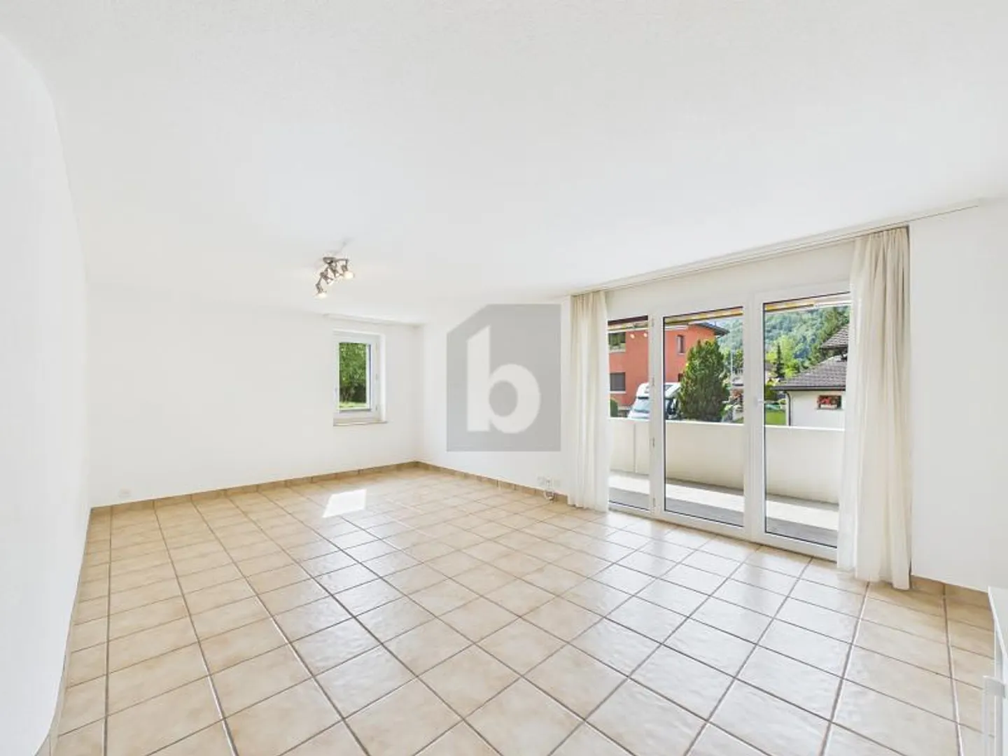 BEAUCOUP D'ESPACE POUR LA FAMILLE ET L'AVENIR - Photo 5 sur 6