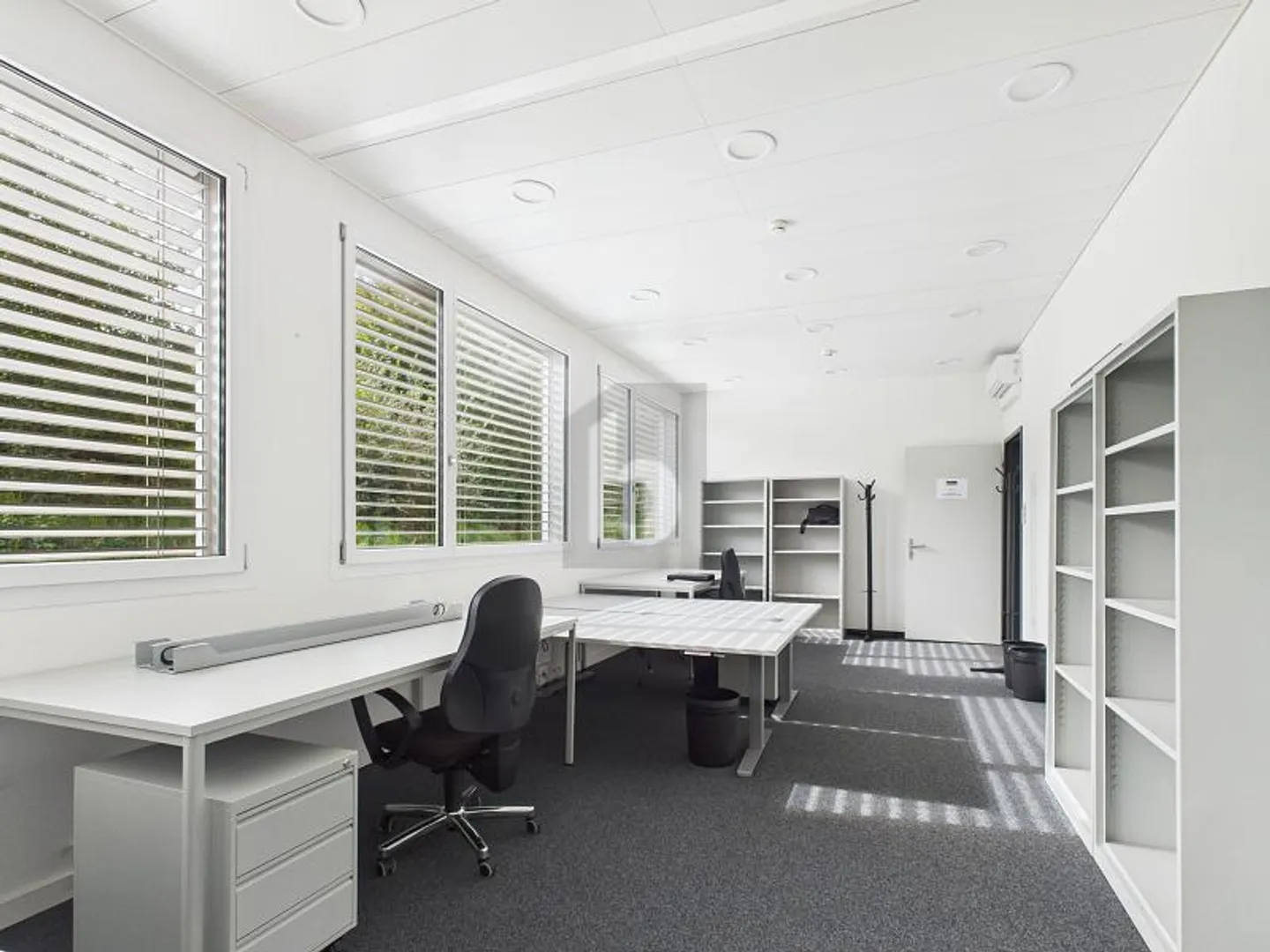 UNIQUE SUR L'A1 - Photo 3 sur 6