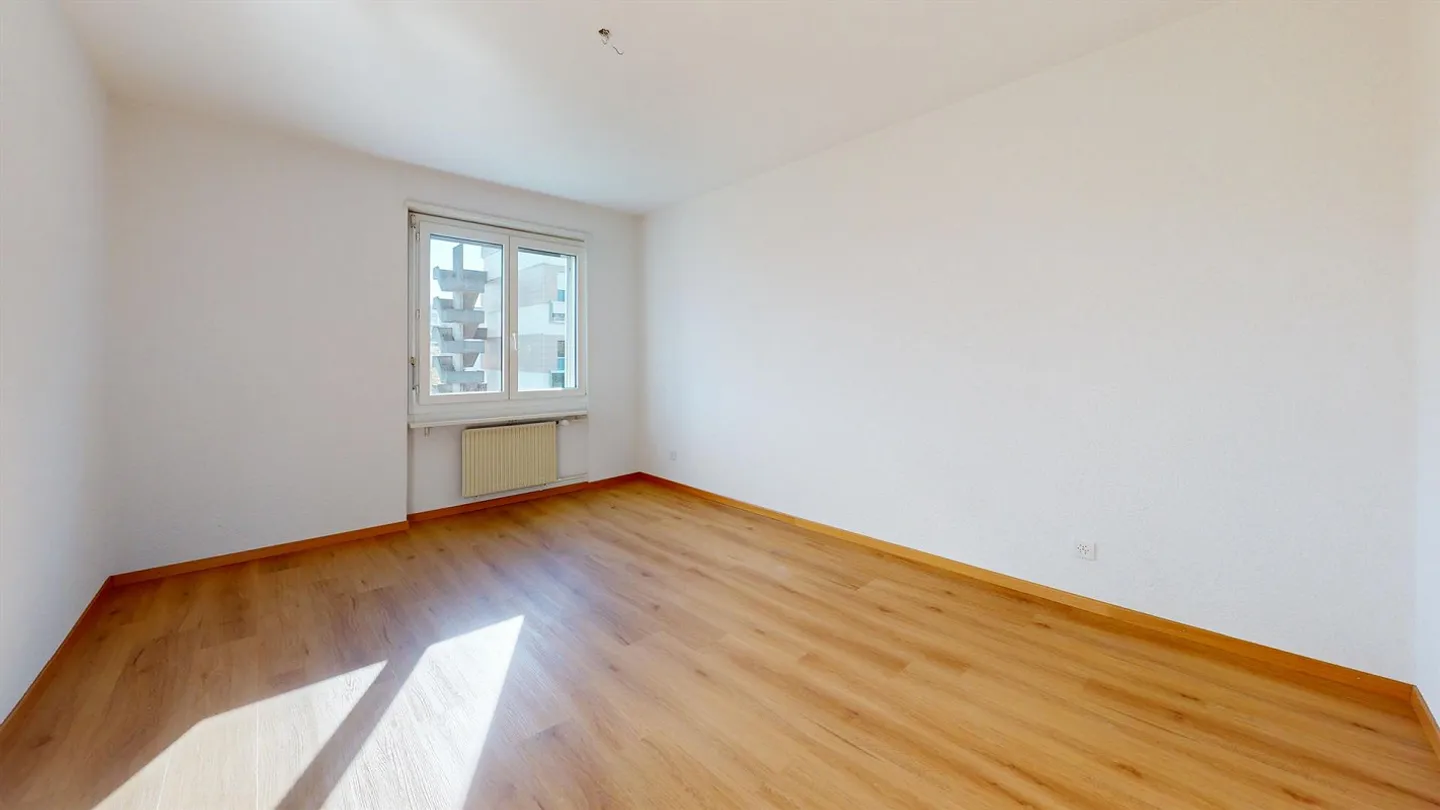 Modernized apartment with sunny balcony is looking for you! - Photo 5 of 10