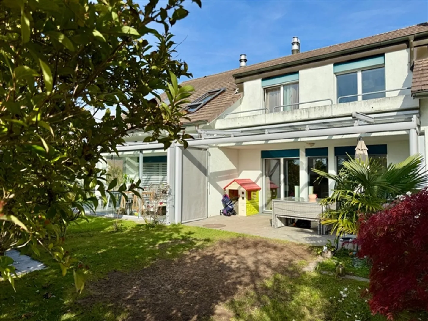 Maison de rangée de 5,5 pièces - Photo 3 sur 9