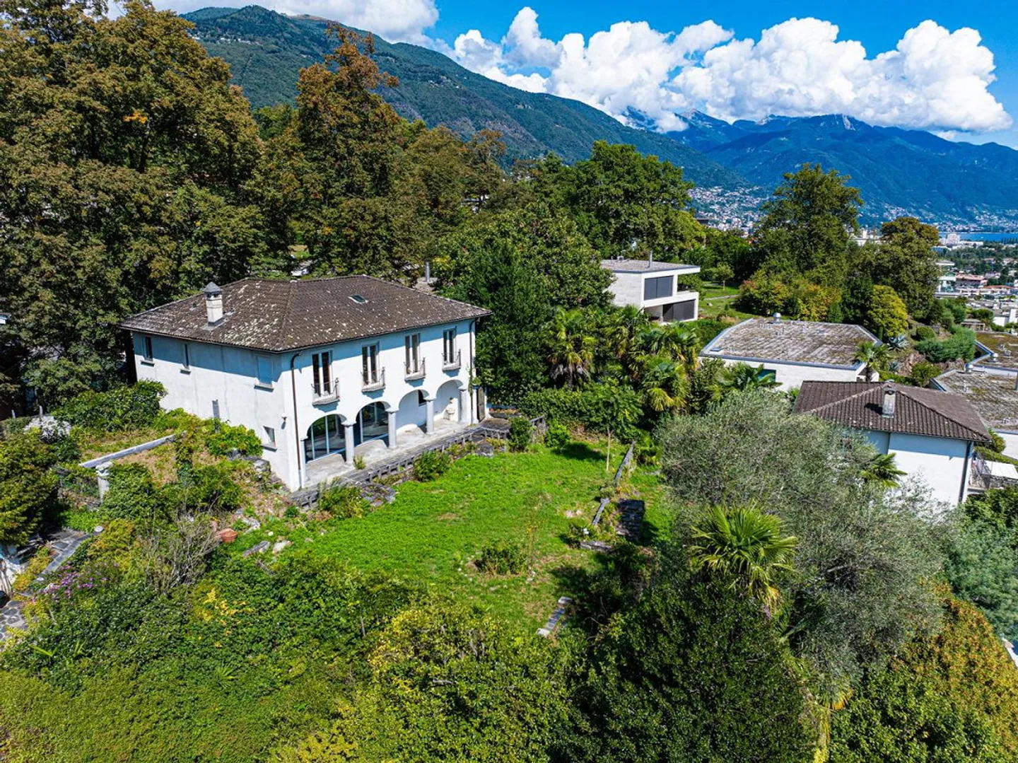 Charmante Villa mit Seeblick - Foto 11 von 11
