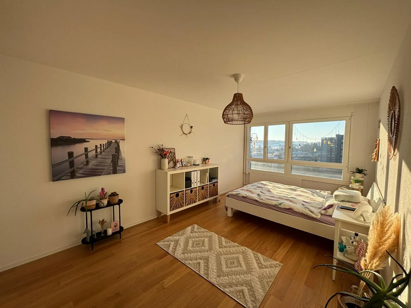 Stylish Apartment with Panoramic View - Photo 5 of 10