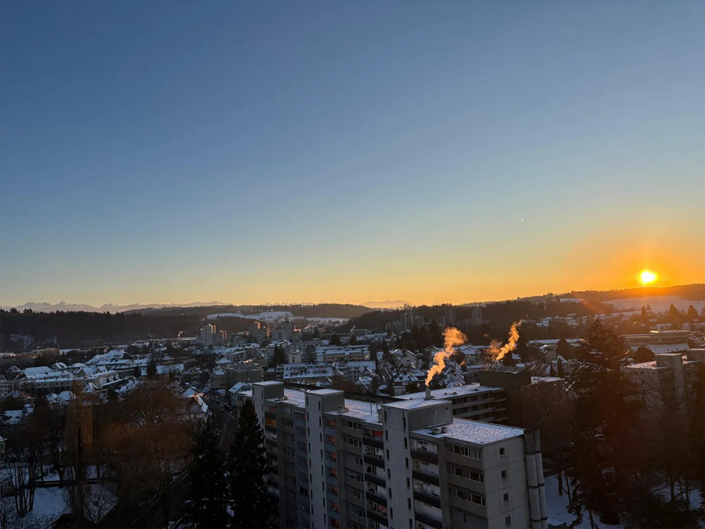 Stylish Apartment with Panoramic View - Photo 9 of 10