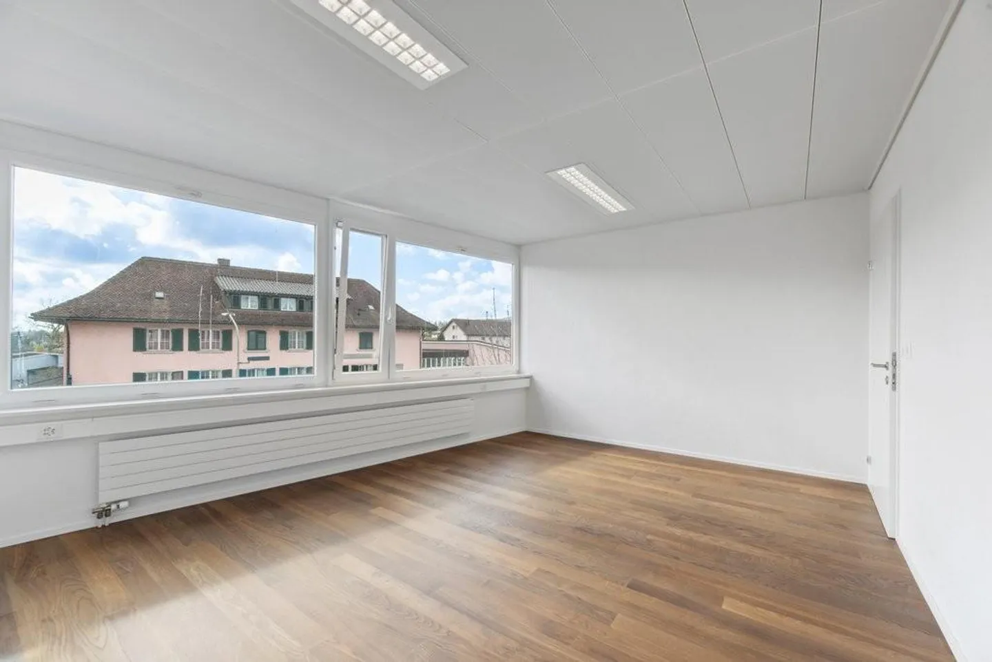 Zentrale Bürofläche in Dottikon - Foto 3 von 3