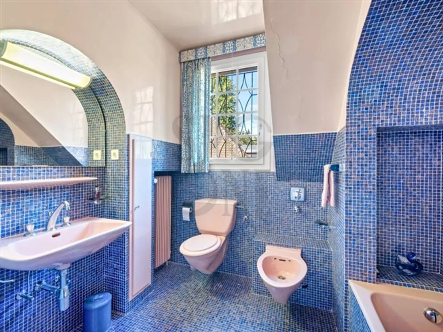 Elegantes Herrenhaus in ruhiger Oase - Foto 9 von 12