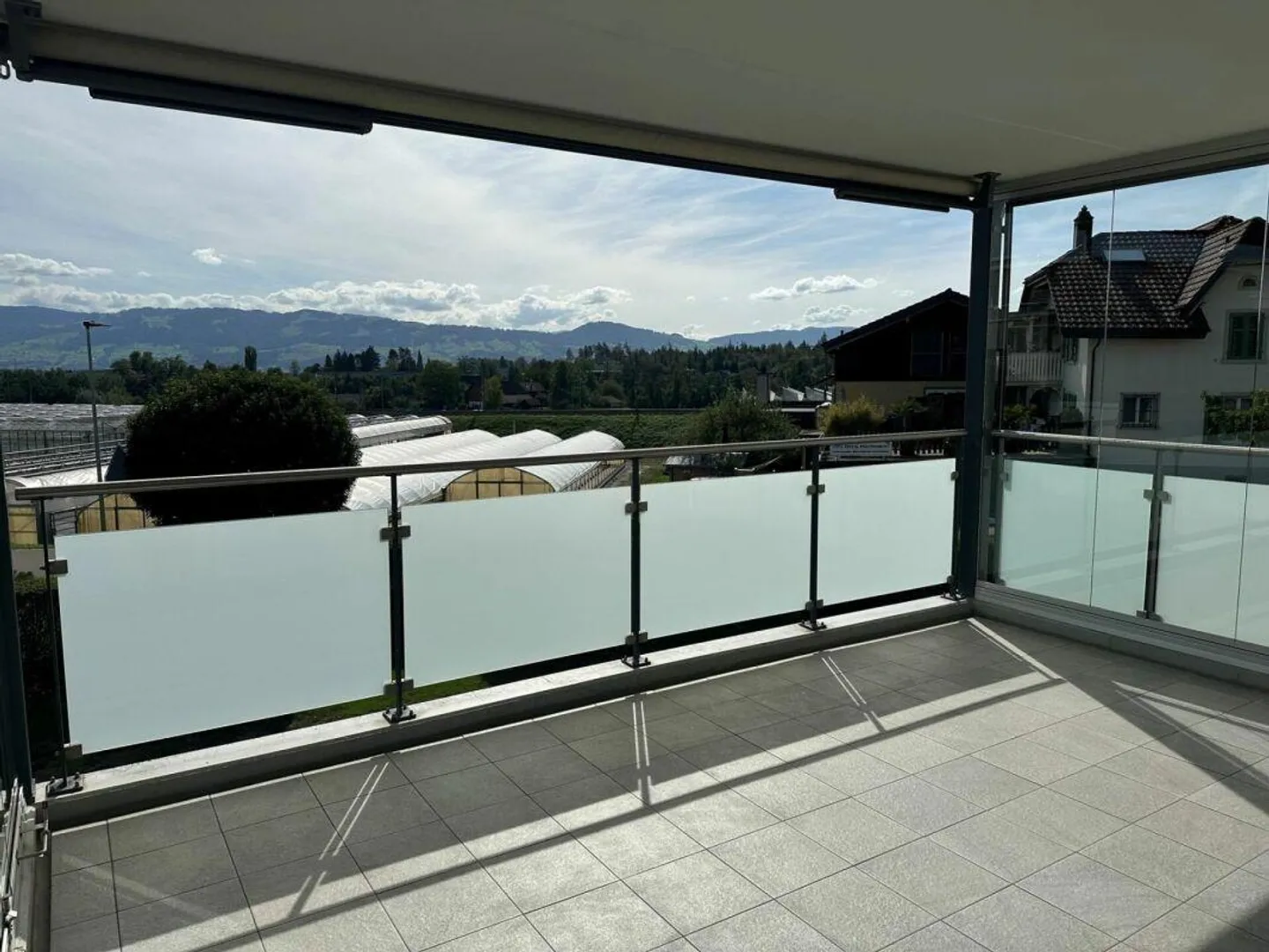 Appartement spacieux de 3,5 pièces dans un emplacement calme - Photo 3 sur 14