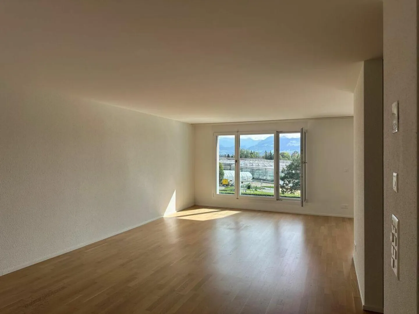 Appartement spacieux de 3,5 pièces dans un emplacement calme - Photo 1 sur 14
