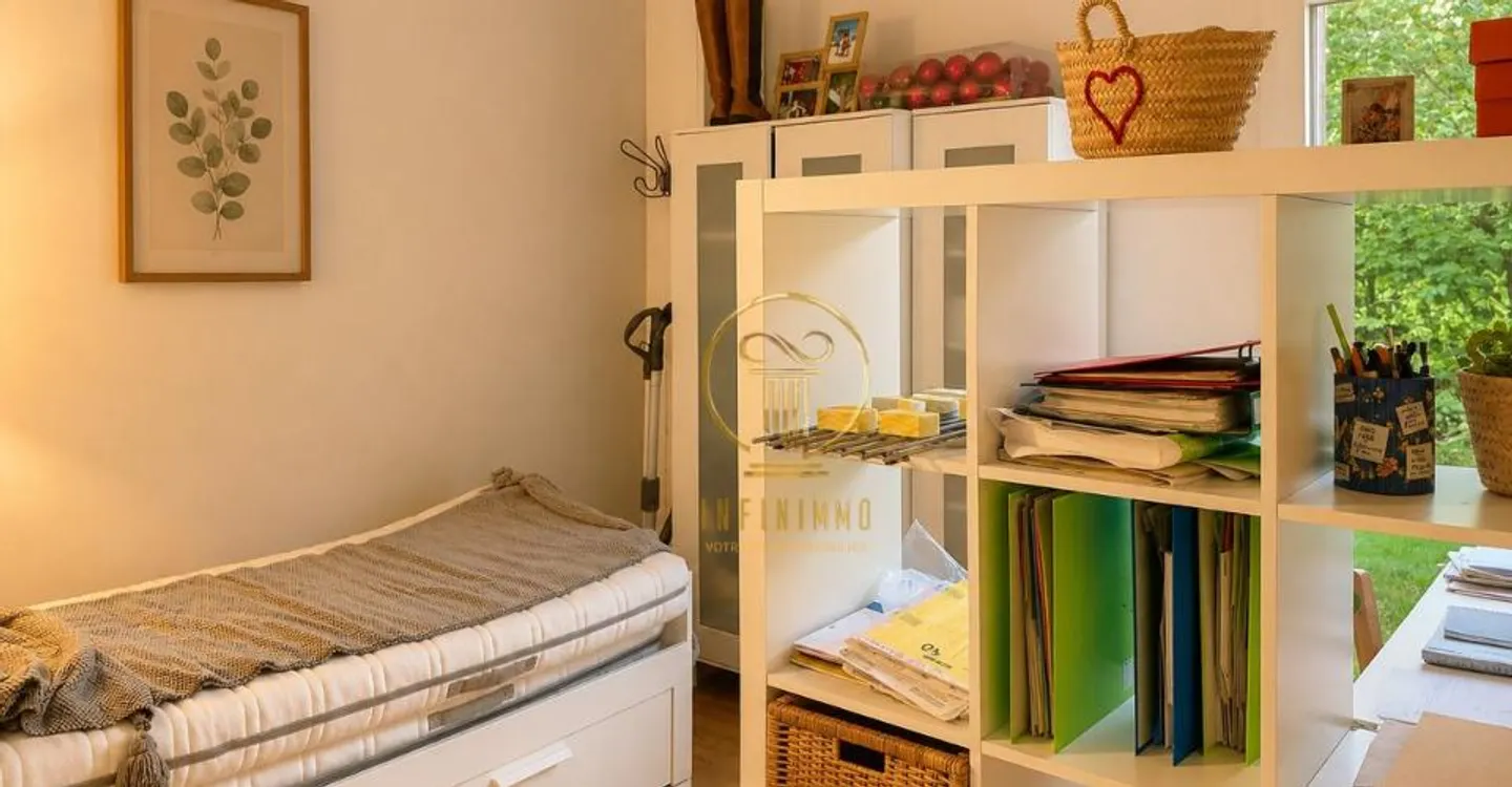 SAUBRAZ - NEW PRICE - Individual house of 7.5 rooms in Exclusivity! - Photo 9 of 10