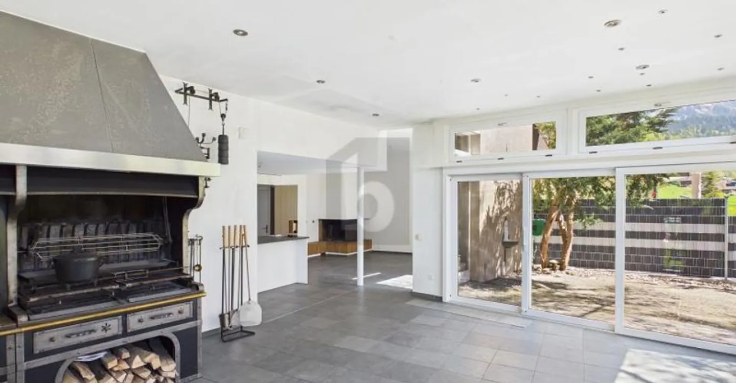 Architectural Duplex in Eigenthal - Photo 3 of 5