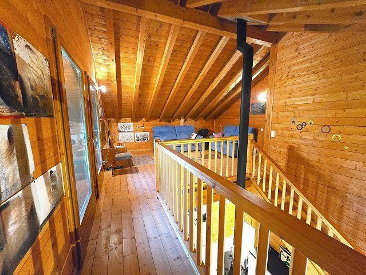 Bello chalet di 5.5 loc. con terreno, bella vistta, molto soleggiata e tranquilla - Foto 3 di 45