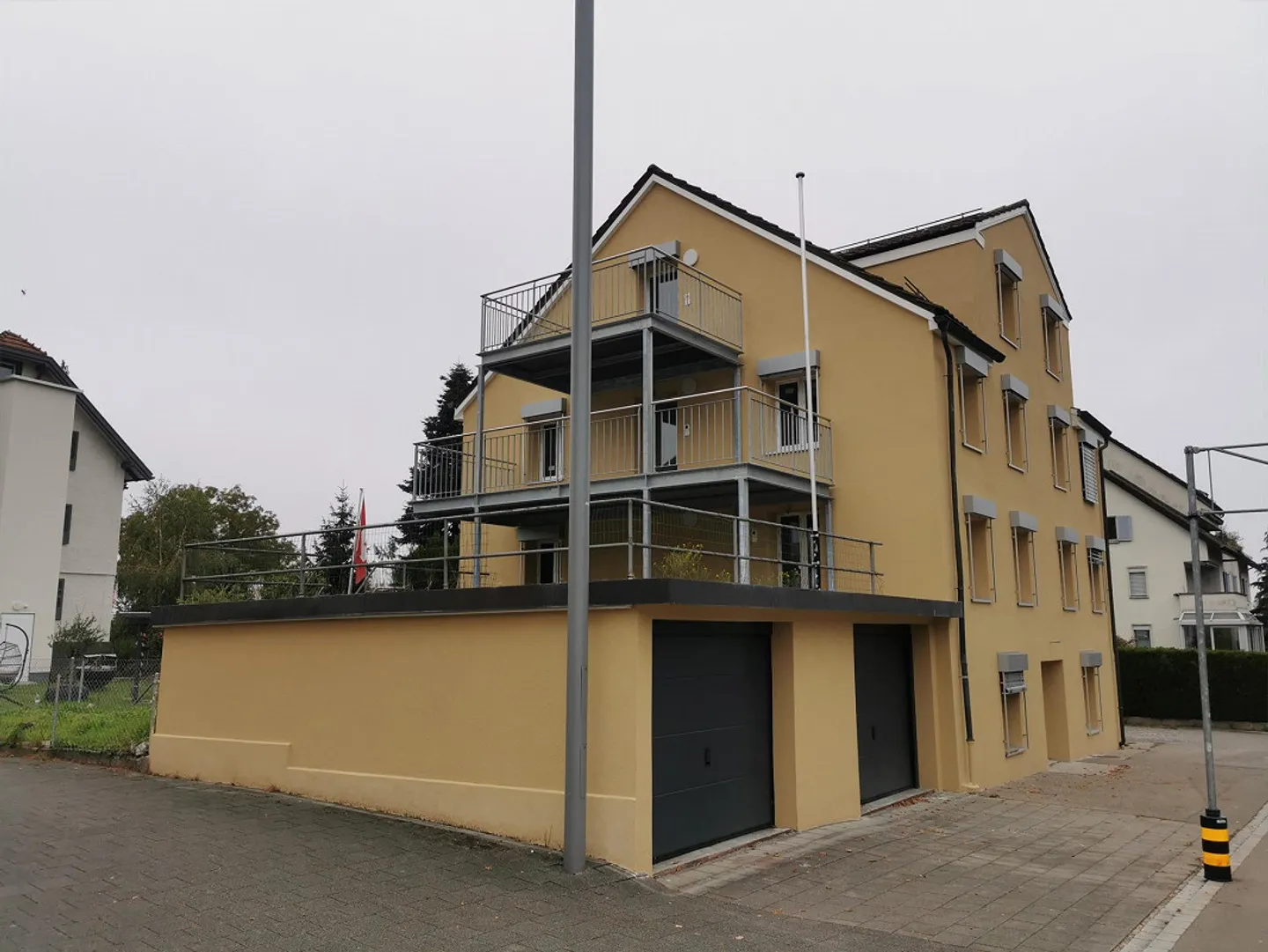 Première location appartement en duplex de 5,5 pièces - Photo 2 sur 3