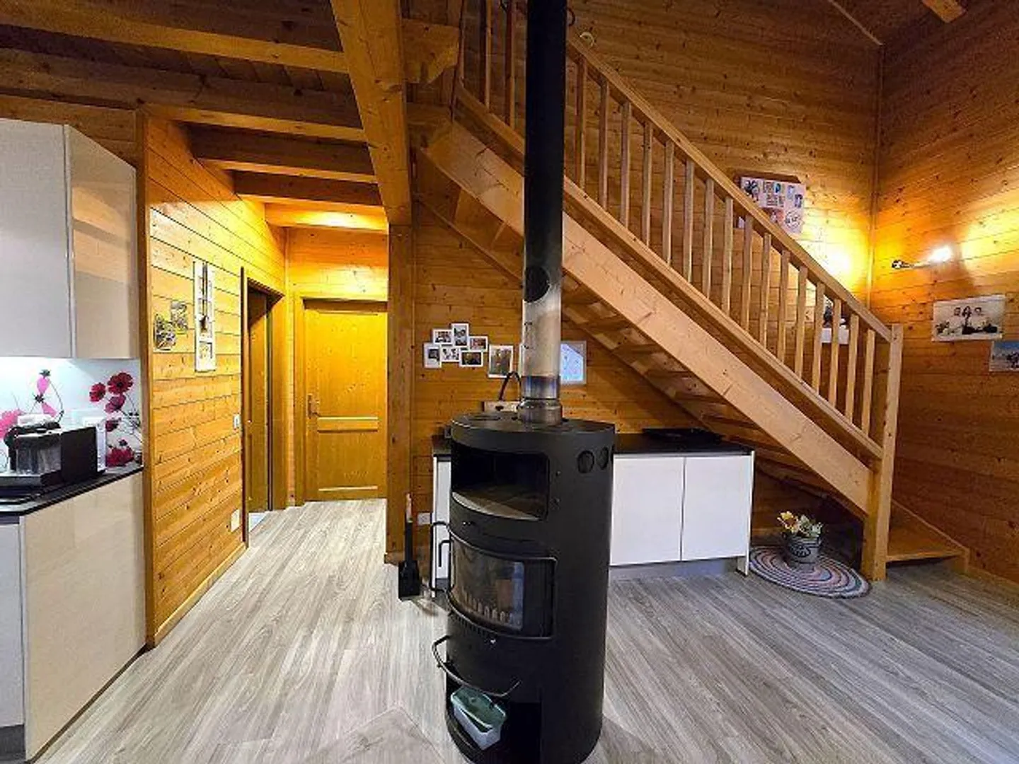 Bello chalet di 5.5 loc. con terreno, bella vistta, molto soleggiata e tranquilla - Foto 7 di 45