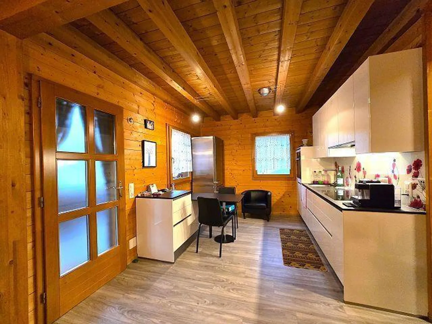 Bello chalet di 5.5 loc. con terreno, bella vistta, molto soleggiata e tranquilla - Foto 8 di 45