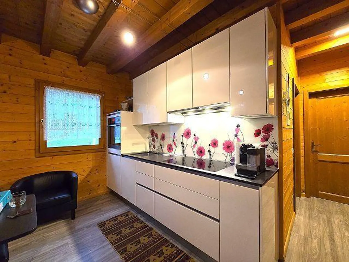 Bello chalet di 5.5 loc. con terreno, bella vistta, molto soleggiata e tranquilla - Foto 11 di 45