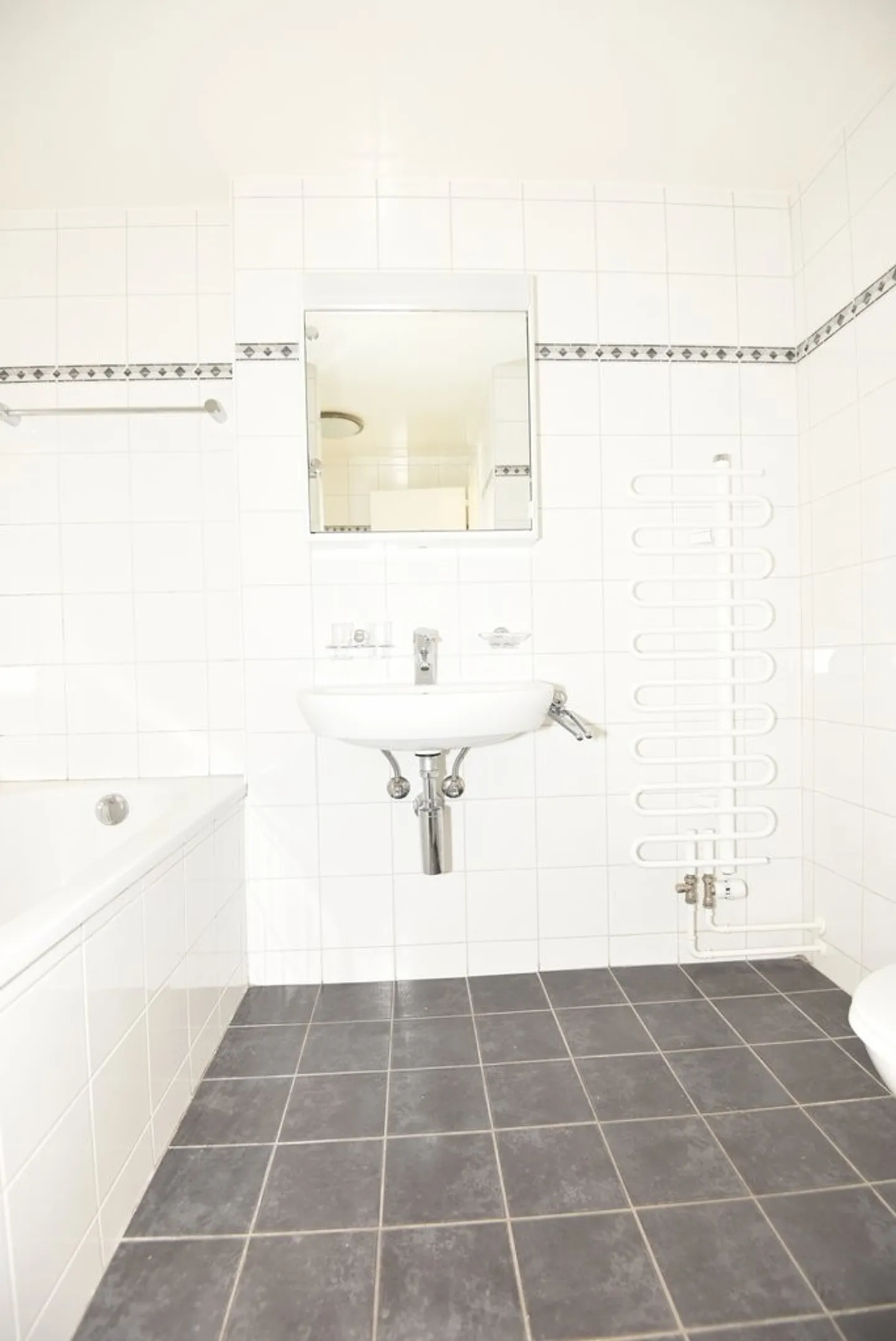 Schönes Apartment mit Balkon - Foto 6 von 11