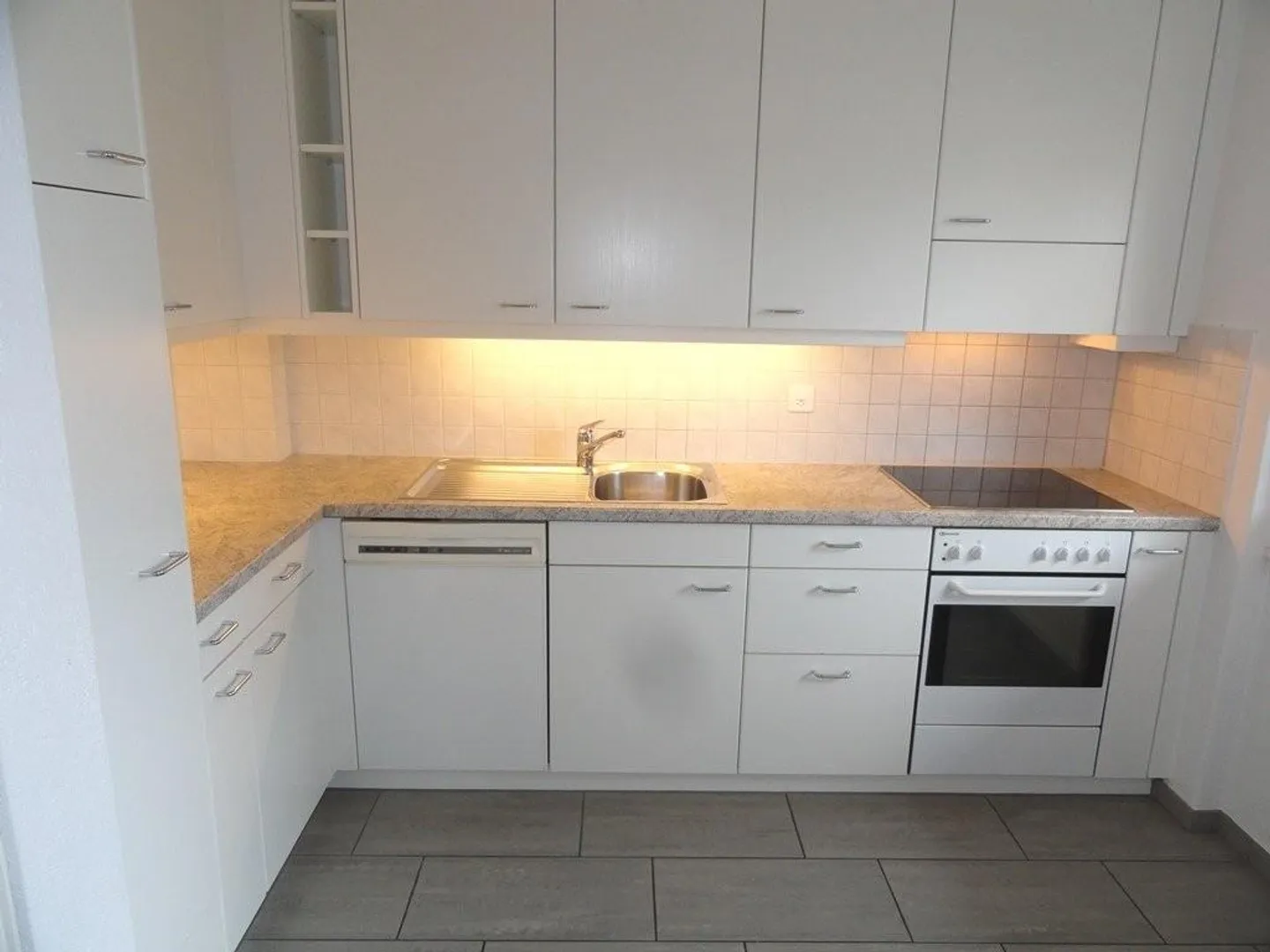 A Happy Apartment Start - Photo 5 of 9