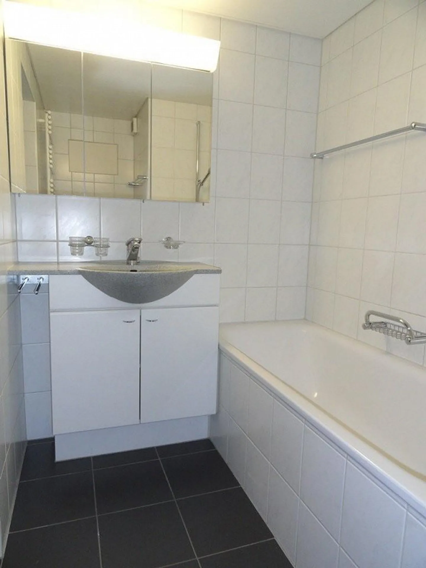 A Happy Apartment Start - Photo 7 of 9