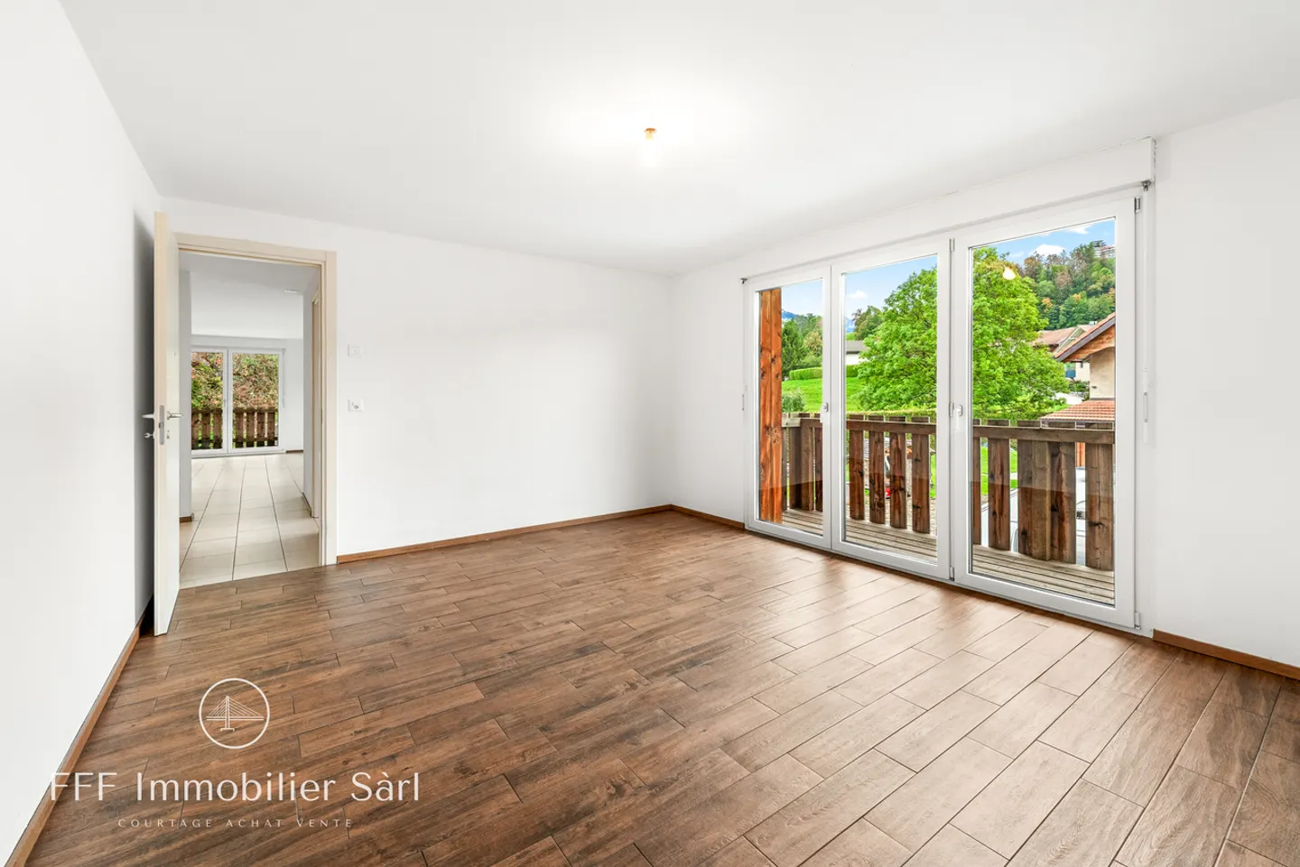 Spacious Apartment with Castle View - Photo 9 of 15