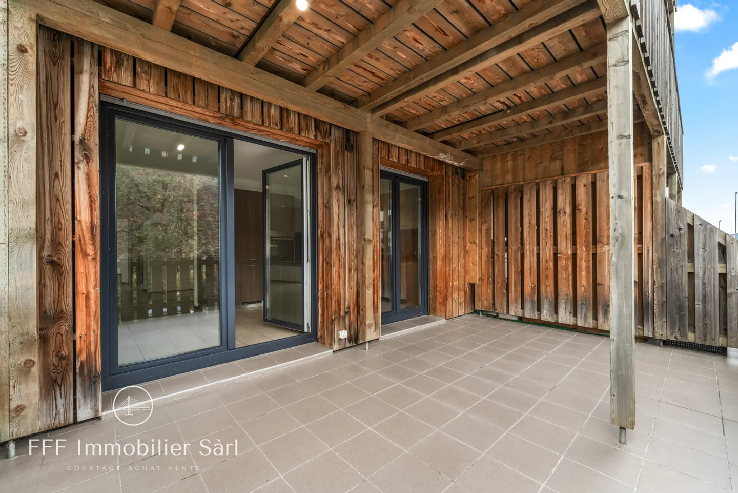 Spacious Apartment with Castle View - Photo 13 of 15