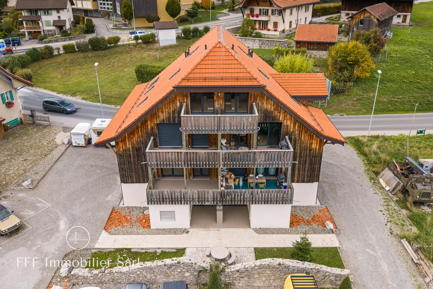 Spacious Apartment with Castle View - Photo 2 of 15