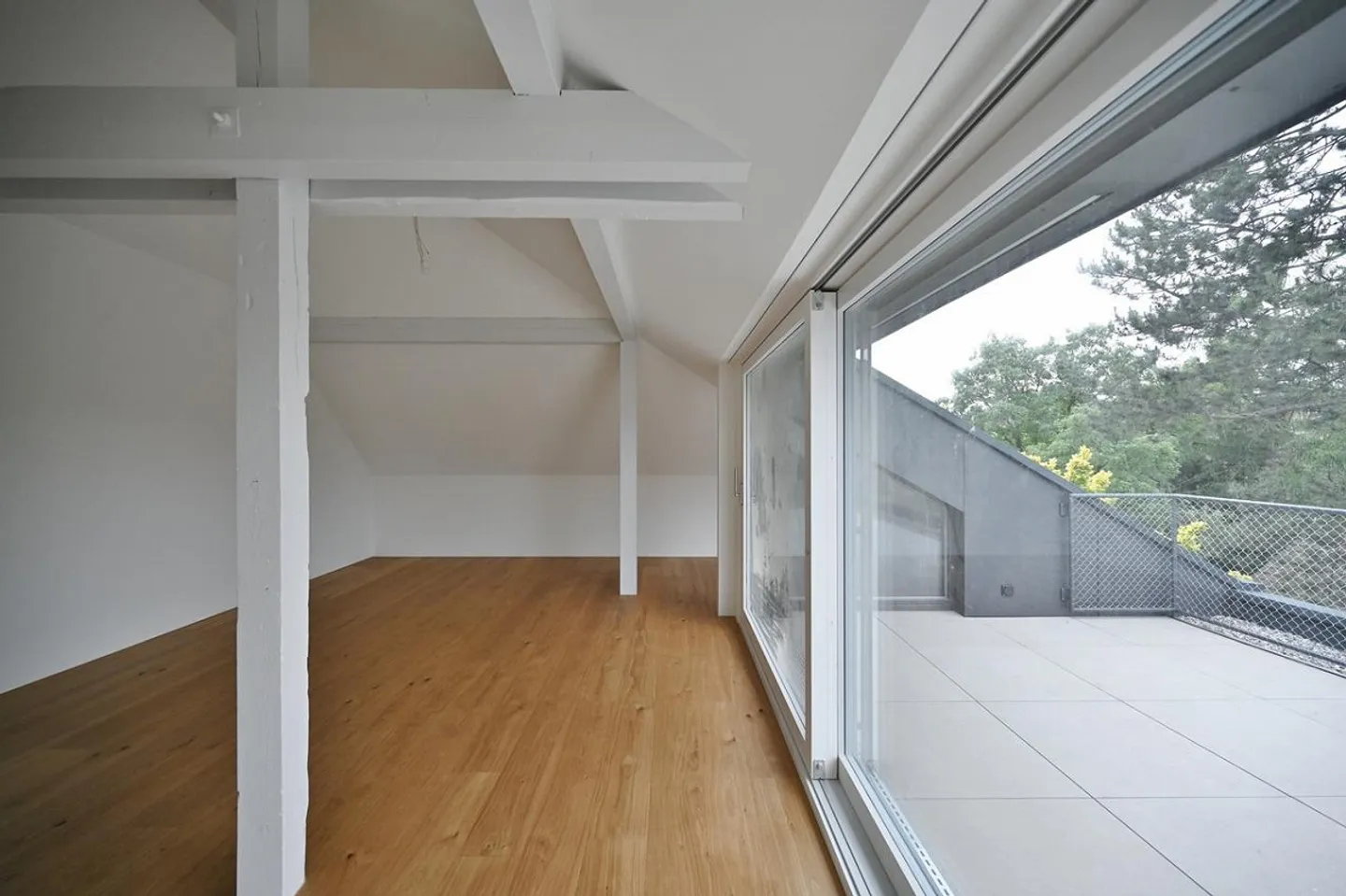 ESPERIENZA ABITATIVA UNICA CON TERRAZZA SUL TETTO DI 25m2 - Foto 4 di 9