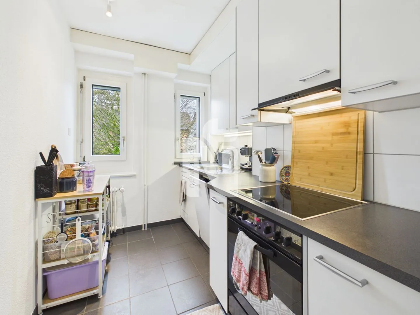 Appartement lumineux et central de 2 pièces à Sissach avec balcon et proximité de la nature - Photo 3 sur 7