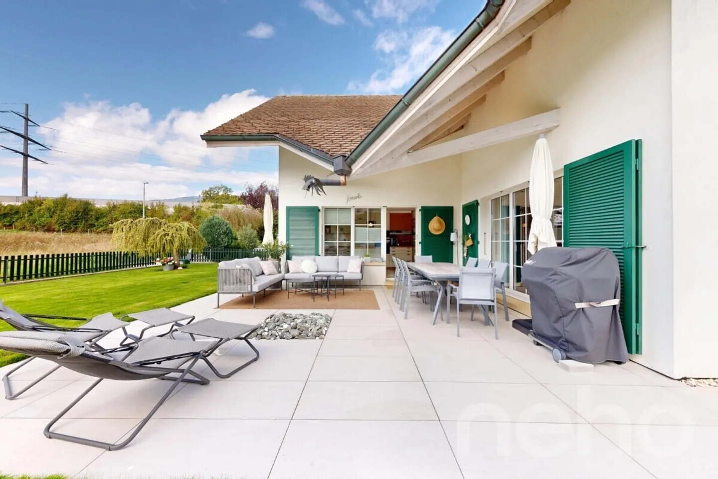 Elegante Villa in Thielle - Foto 4 von 13