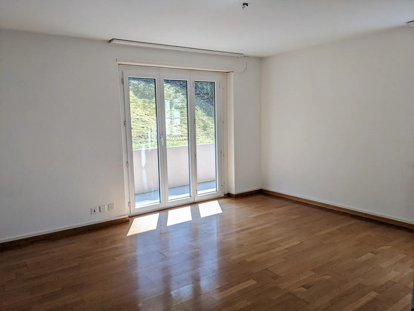 Charmante Wohnung mit Balkonen - Foto 2 von 10