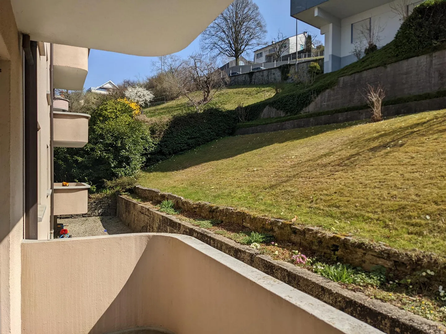 Charmante Wohnung mit Balkonen - Foto 3 von 10