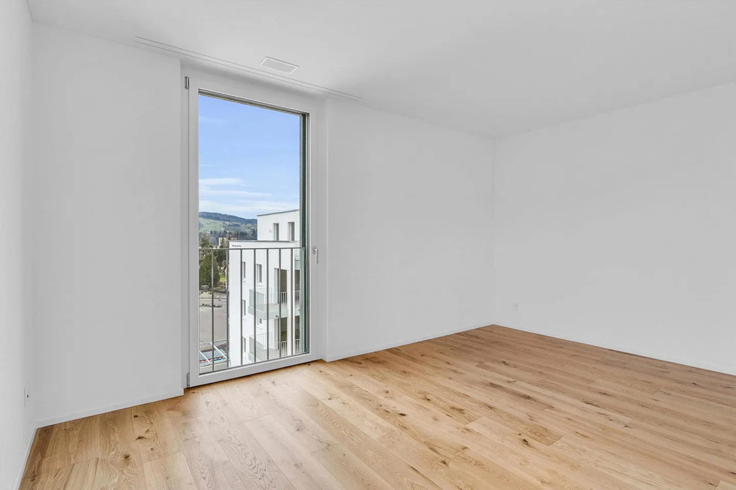 Moderne Attika mit Terrasse in Gossau - Foto 8 von 11